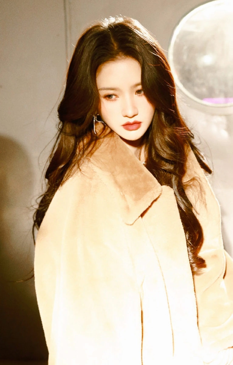 gugudan Photocard List & Collection Tracker | Bias Room