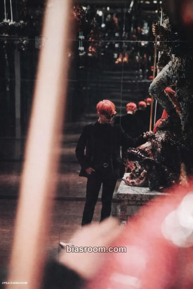 G-Dragon - G-Dragon - PEACEMINUSONE Exhibition Event postcard set