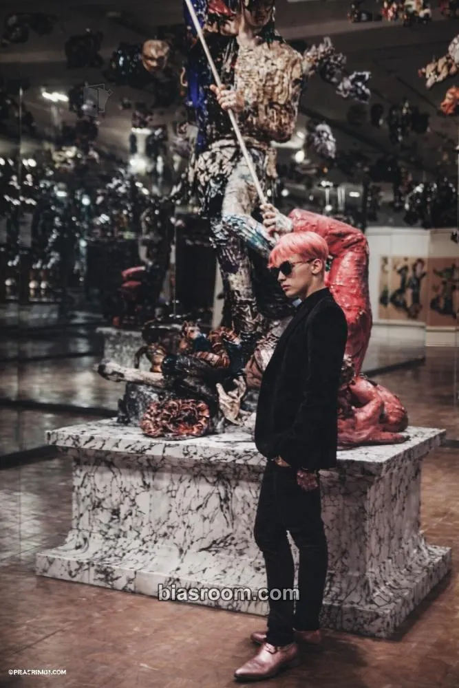 G-Dragon - G-Dragon - PEACEMINUSONE Exhibition Event postcard set