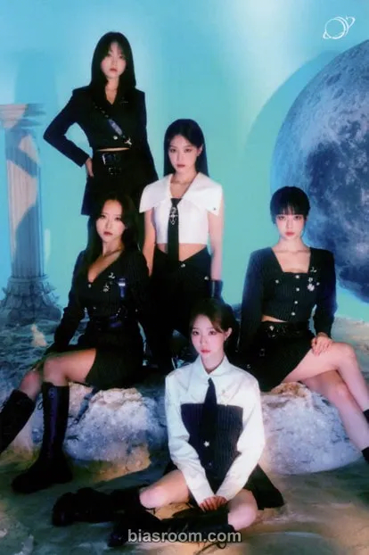 Loossemble - Make a Voyage Event merch postcard set