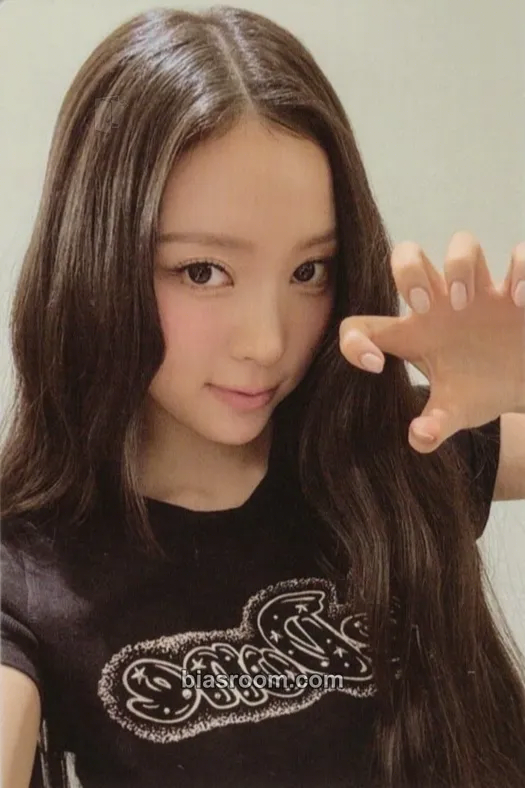 Narin Photocards (MEOVV) | Bias Room