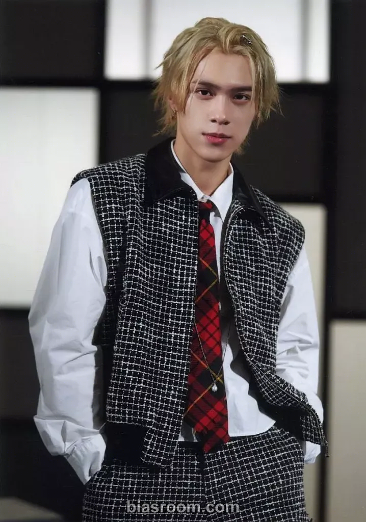 WayV - Hendery - The Highest Album hmv lottery A4 photo print