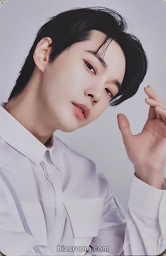 NCT 127 - Doyoung - 2024 Season’s Greetings Other season's greetings pob (pre-order benefit) smtown & store photocard set