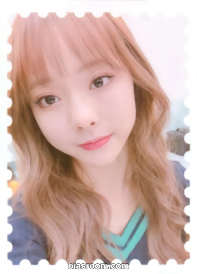 LOONA - HeeJin - LOONA Studio Event stamp