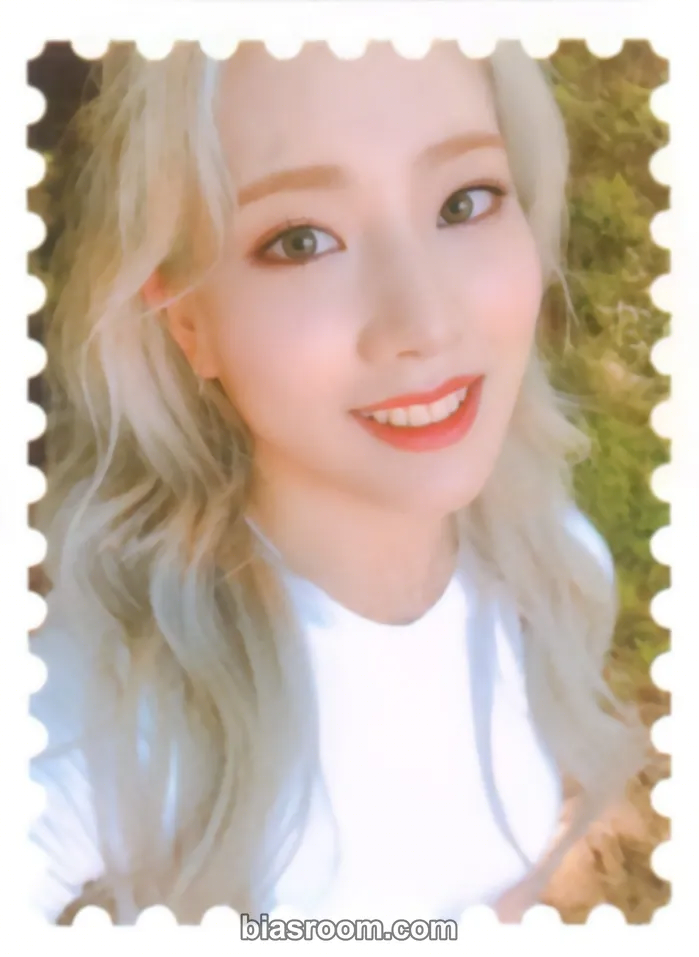 LOONA - HeeJin - LOONA Studio Event stamp