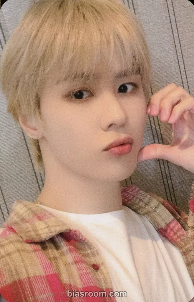 WayV - Xiaojun - Eternal White Album mumo pob (pre-order benefit)