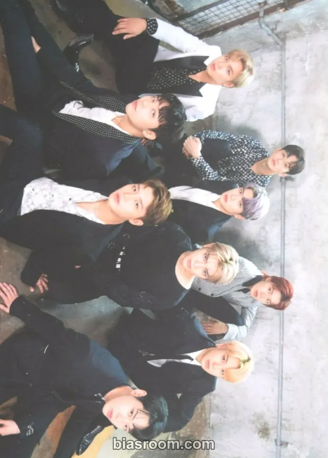 NCT 127 - Doyoung - Dicon Vol.5 'NCT 127 and City of Angel' (Dispatch Magazine) Other japan postcard postcard set magazine