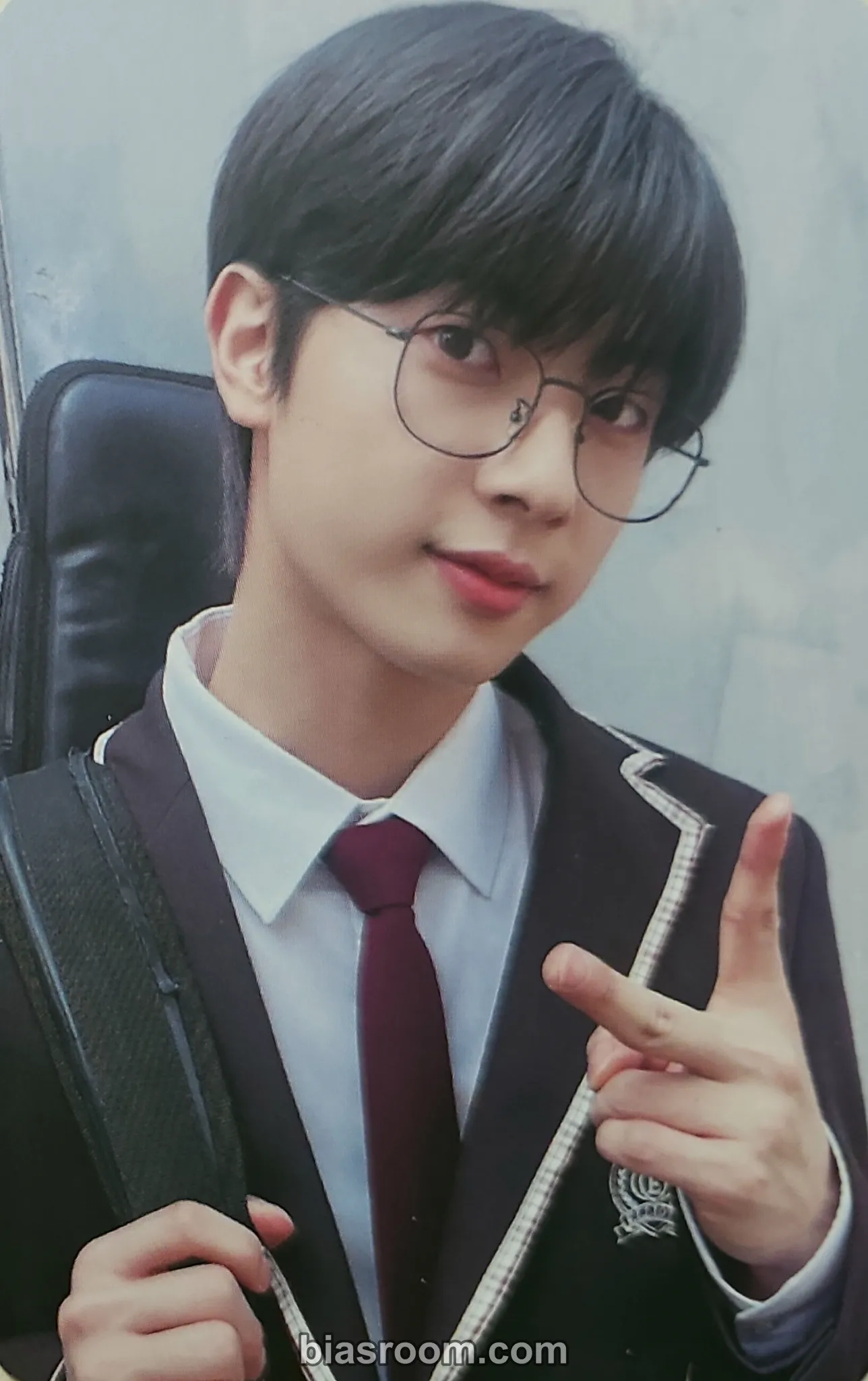 ONEWE - Kanghyun - Timeless (or A Small Room Full of Time) Album album photocard