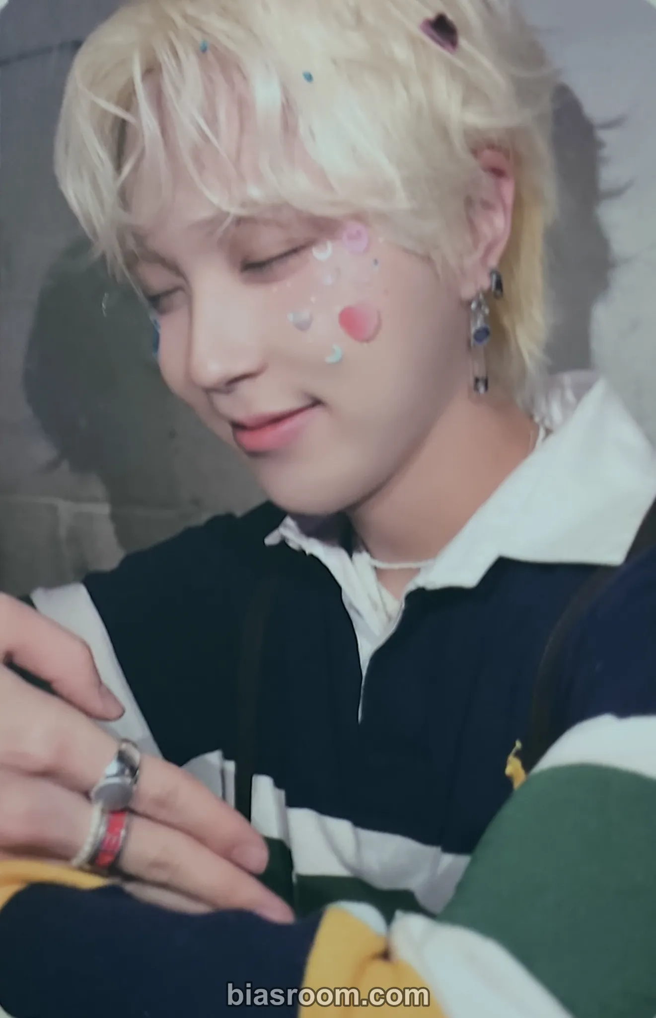 ONEWE - Giuk - XOXO Album album photocard