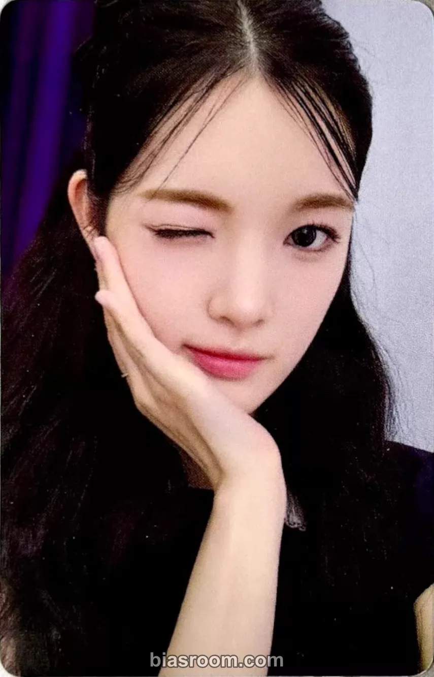 Hearts2Hearts - A-na - The Chase Album withfans / yizhiyu (yzy) fansign round 2 winner benefit