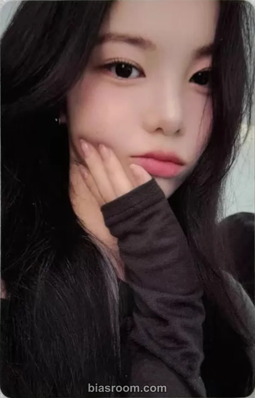 Hearts2Hearts - Ian - The Chase Album withfans / yizhiyu (yzy) fansign round 2 winner benefit