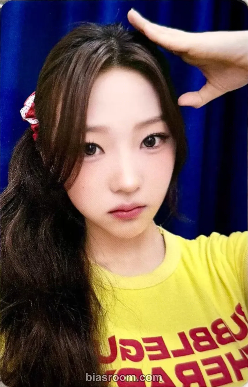 Hearts2Hearts - Stella - The Chase Album withfans / yizhiyu (yzy) fansign round 2