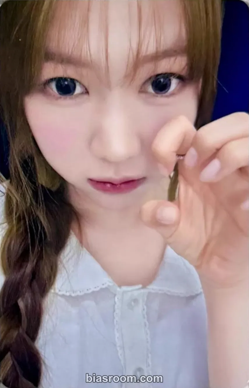 Hearts2Hearts - Ye-on - The Chase Album withfans / yizhiyu (yzy) fansign round 2