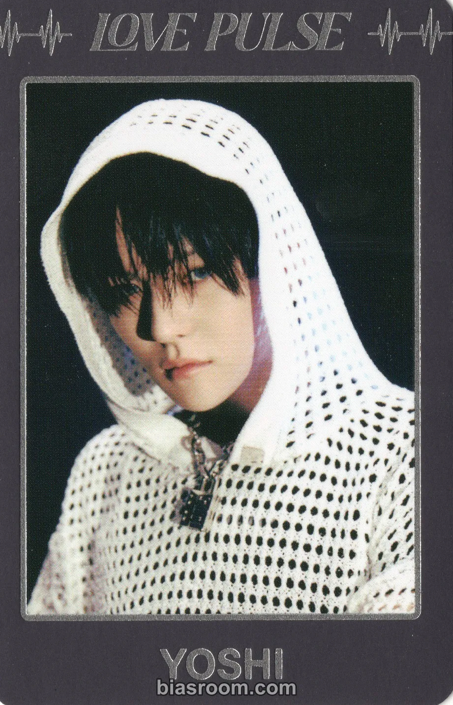 TREASURE - Yoshi - LOVE PULSE Album trading card D version