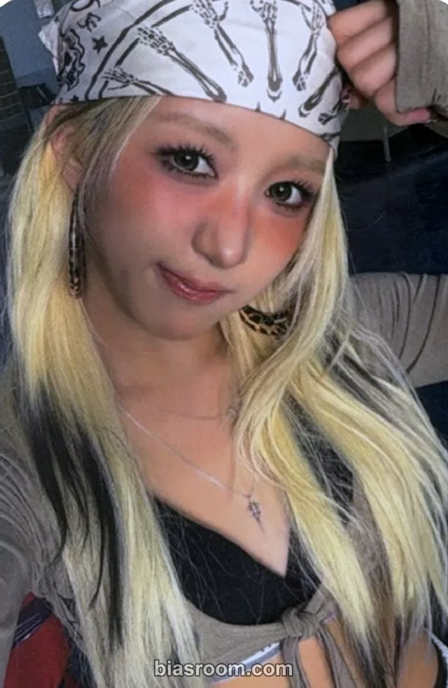 Kep1er - Hikaru - Crack Code Album kakaotalk pob (pre-order benefit)