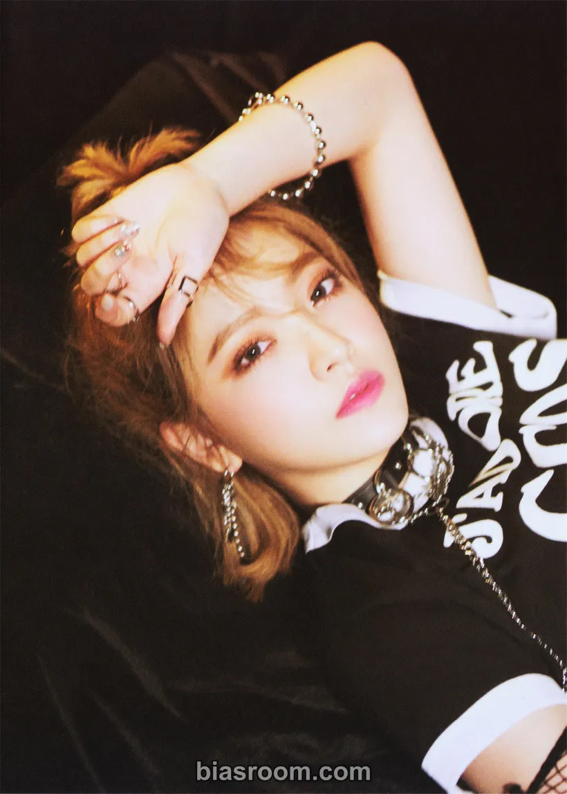 Red Velvet - Irene - The Perfect Red Velvet Album postcard postcard set merch