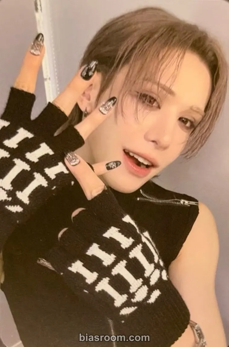 XLOV 　ウムティ　　RISING STAR 　ソロ　チェキ XLOV 