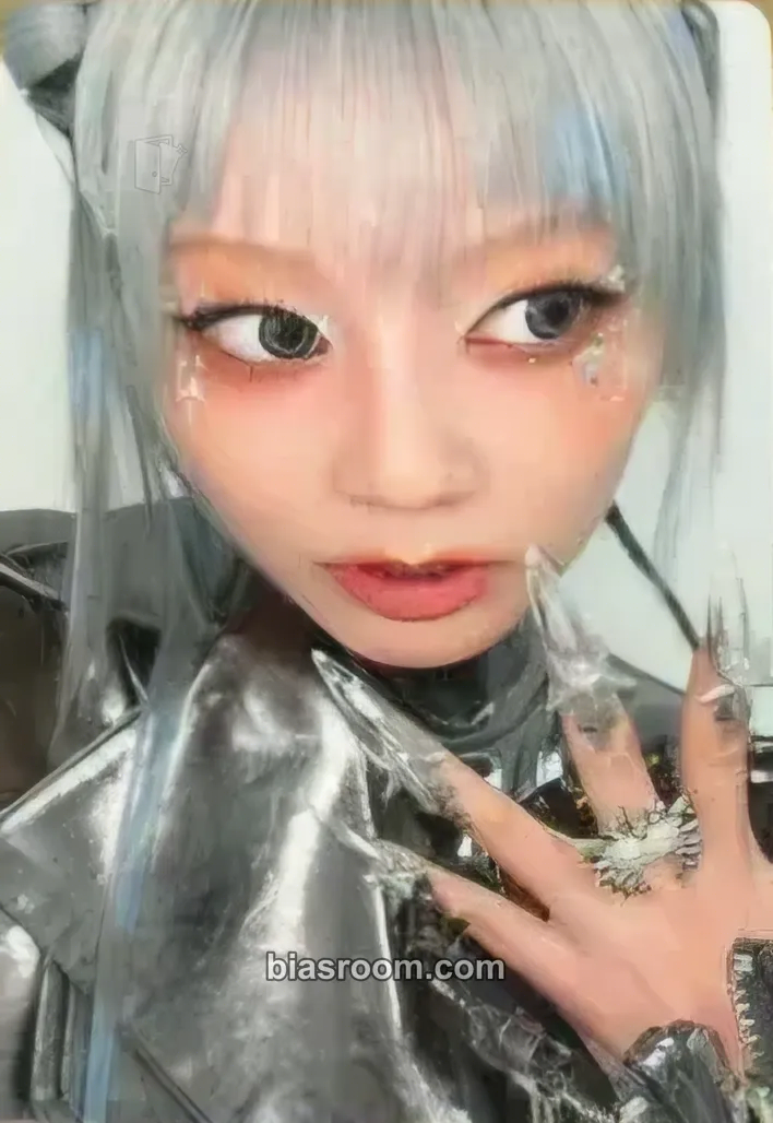 HINATA Photocards (XG) | Bias Room