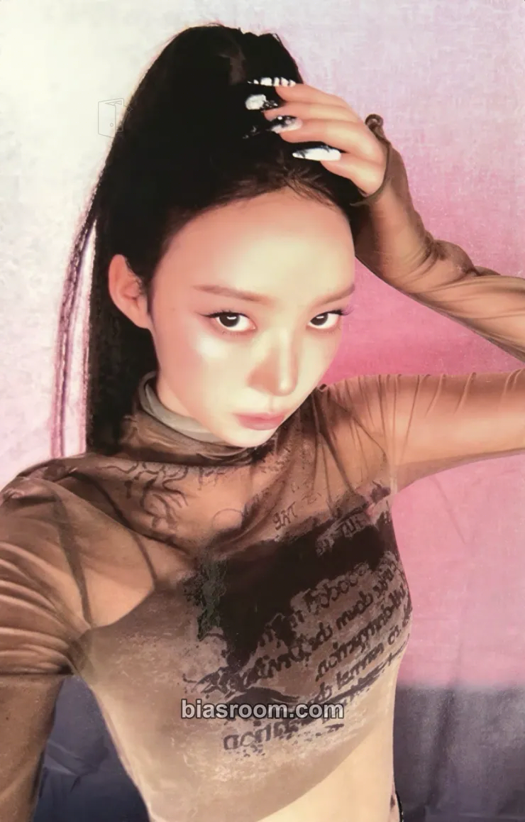 Narin Photocards (MEOVV) | Bias Room