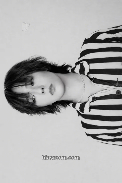 G-Dragon - G-Dragon - 2025 World Tour Übermensch Event postcard set