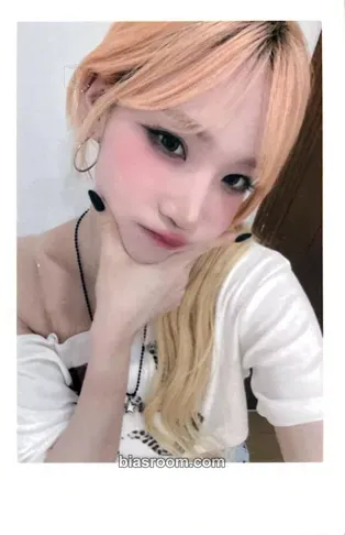 Nakyoung Photocards (tripleS) | Bias Room