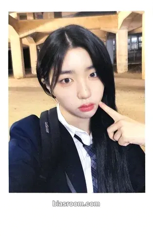 Sohyun Photocards (tripleS) | Bias Room