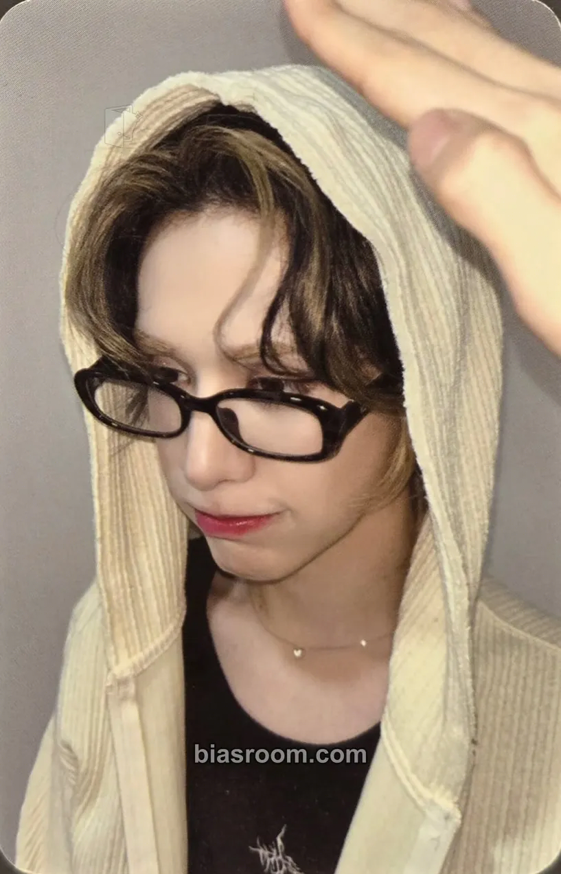 Wumuti Photocards (XLOV) | Bias Room