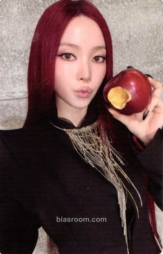 Narin Photocards (MEOVV) | Bias Room