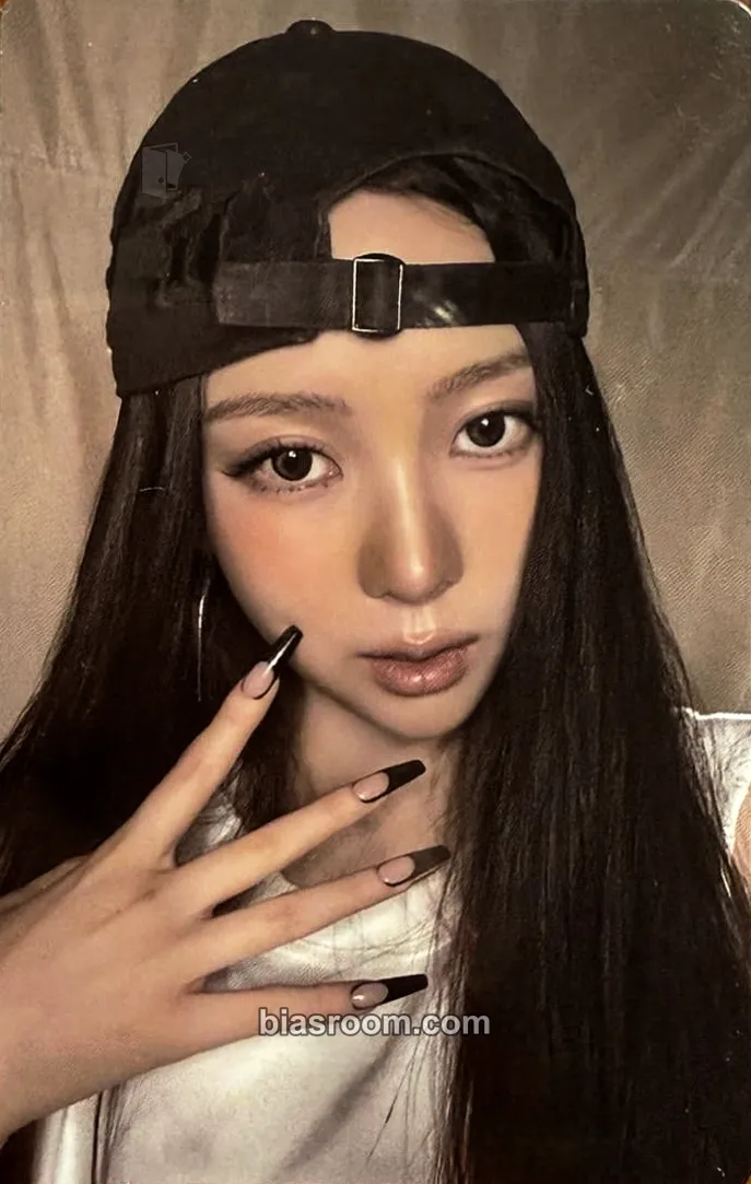 meovv 中国限定 深圳 ポップアップ 購入特典 トレカ ナリン Narin Photocards (MEOVV) | Bias Room