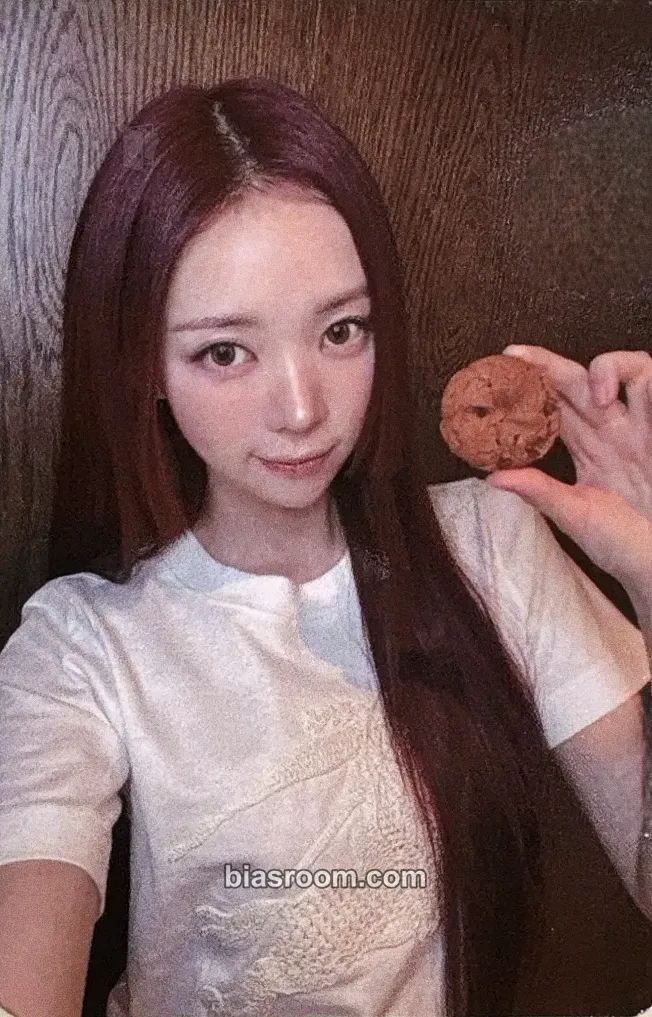 Narin Photocards (MEOVV) | Bias Room